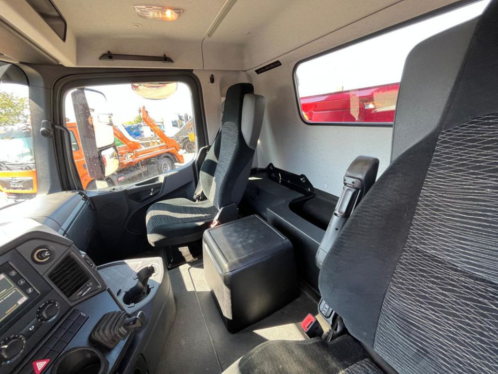 MERCEDES-BENZ Arocs 2648 6x4 3-Achs Kipper Bordmatik - Tipper: picture 3 MERCEDES-BENZ Arocs 2648 6x4 3-Achs Kipper Bordmatik - Tipper: picture 3