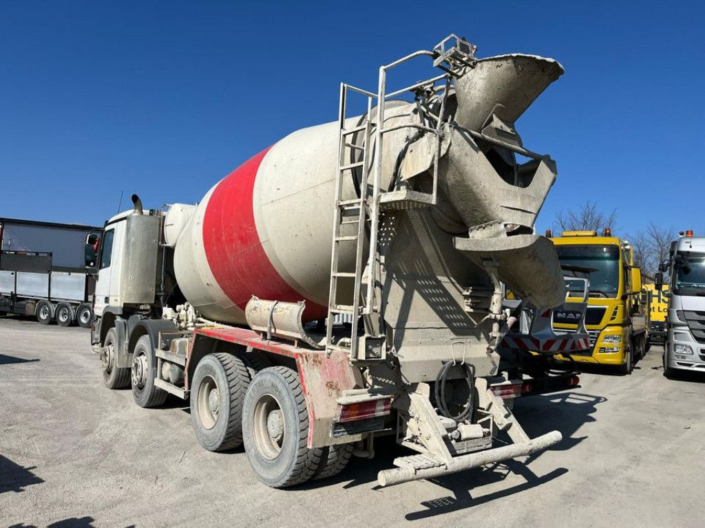 Mercedes-Benz Actros 3236 B 8x4 Betonmischer Intermix IMI 9 - Concrete mixer truck: picture 4 Mercedes-Benz Actros 3236 B 8x4 Betonmischer Intermix IMI 9 - Concrete mixer truck: picture 4