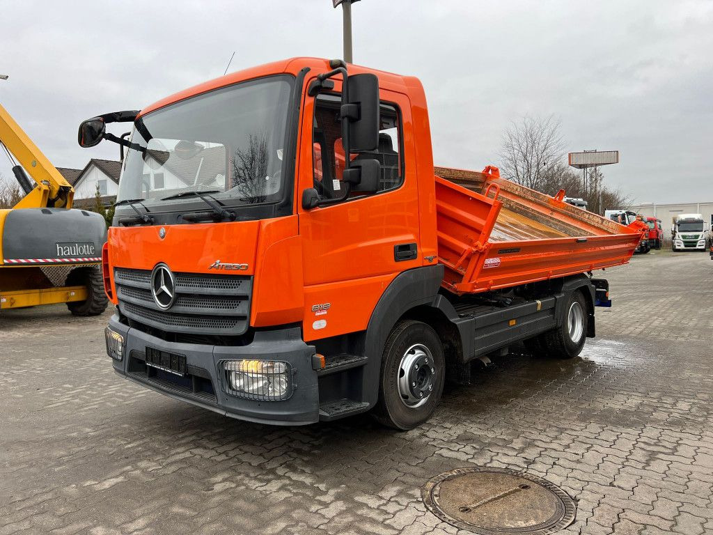 Mercedes-Benz Atego 818 K 2-Achs Kipper Schalter - Tipper: picture 1 Mercedes-Benz Atego 818 K 2-Achs Kipper Schalter - Tipper: picture 1