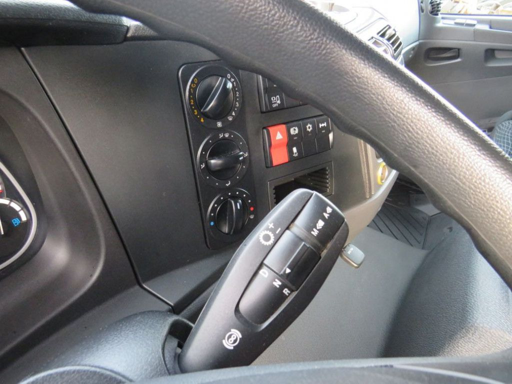 Curtain side van Mercedes-Benz Atego 818 L Pritsche LBW LBW 1 to AHK+Luftans: picture 8