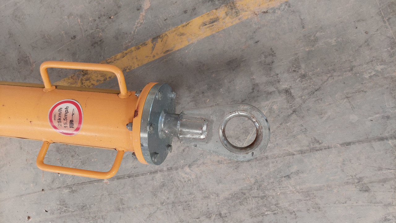 Towbar A220 JMS - Ground support equipment: picture 3 Towbar A220 JMS - Ground support equipment: picture 3