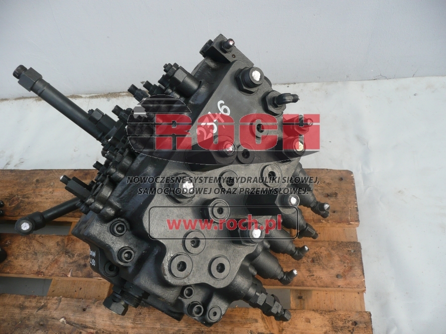 DAEWOO 130C1-5 C11285 - 10 SEKCYJNY - Hydraulic valve for Construction machinery: picture 1 DAEWOO 130C1-5 C11285 - 10 SEKCYJNY - Hydraulic valve for Construction machinery: picture 1