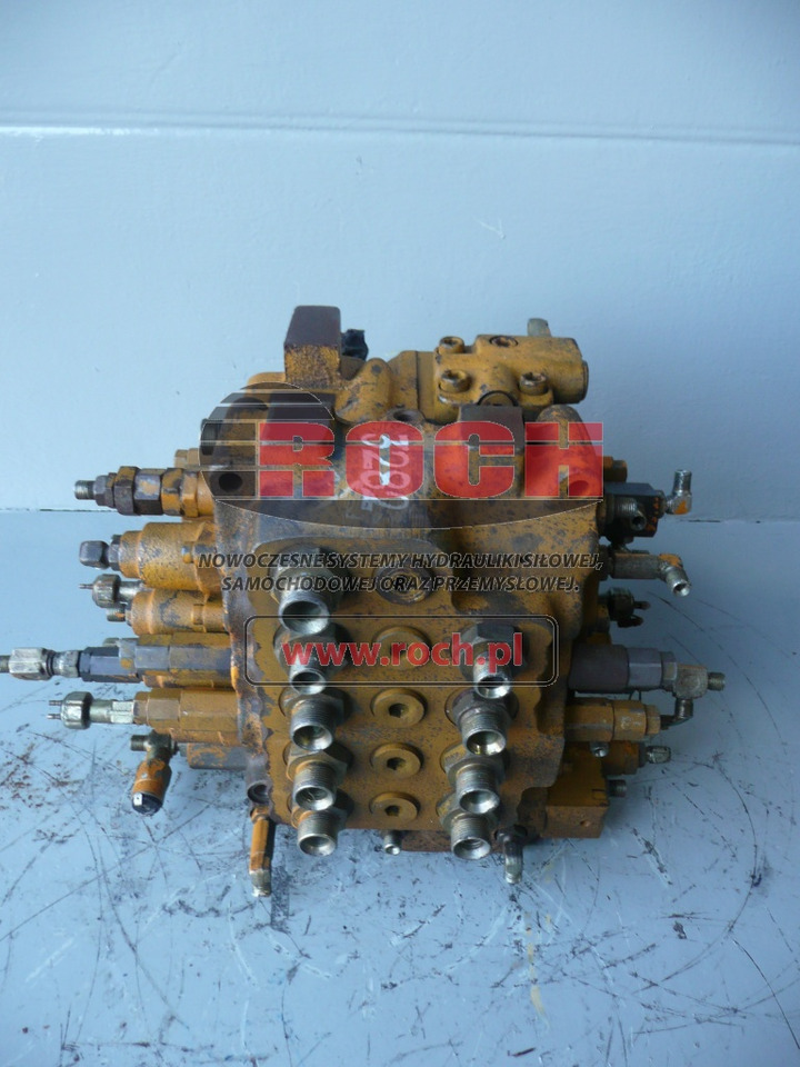 ROZDZIELACZ DO HYUNDAI ROBEX 130-3 - 7 SEKCYJNY - Hydraulic valve: picture 1 ROZDZIELACZ DO HYUNDAI ROBEX 130-3 - 7 SEKCYJNY - Hydraulic valve: picture 1