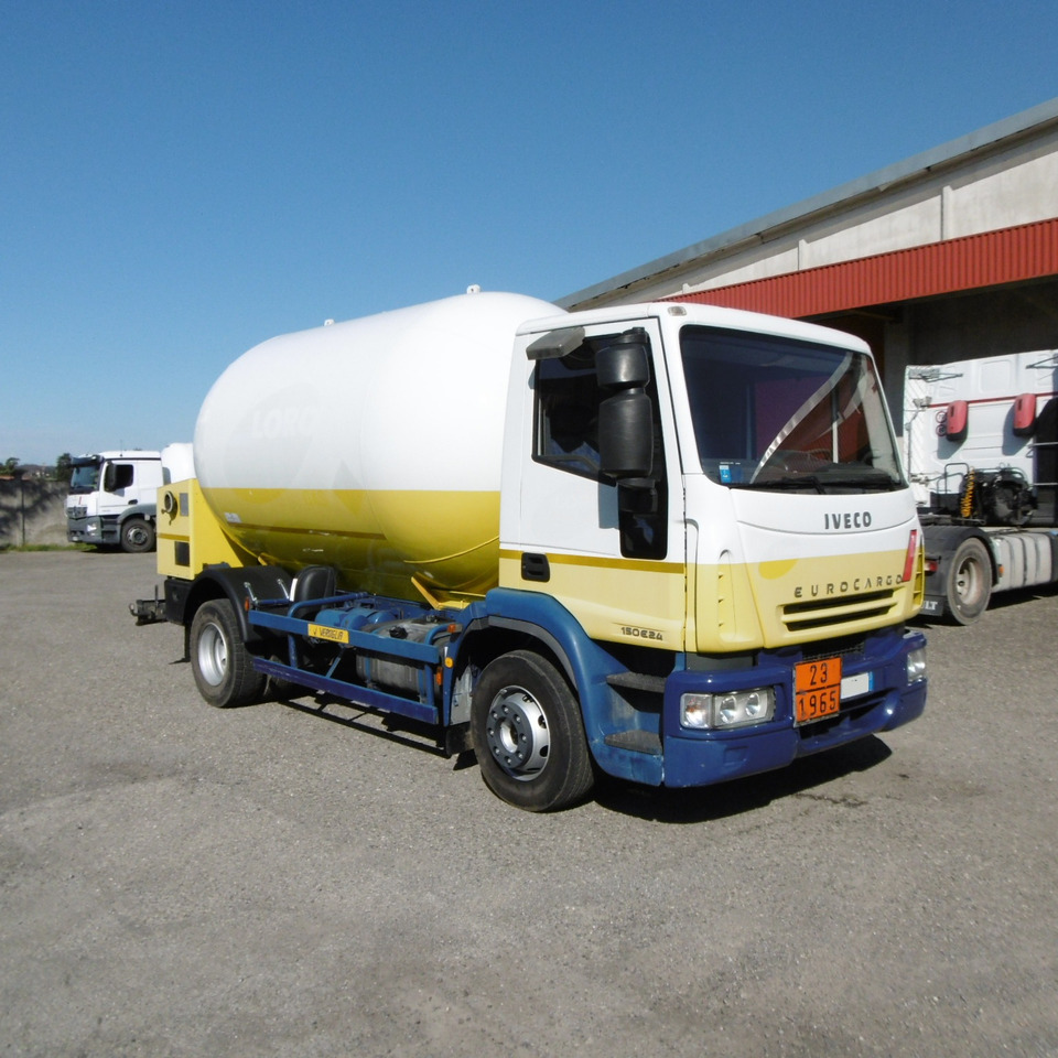Tank truck for transportation of gas IVECO 150.24: picture 1