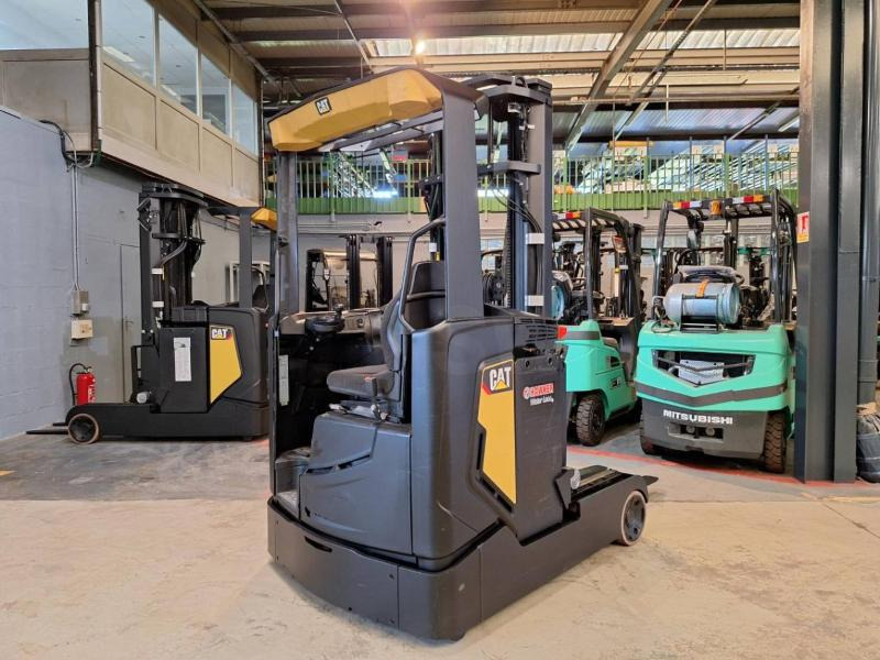 Caterpillar NR16N2 - Reach truck: picture 4 Caterpillar NR16N2 - Reach truck: picture 4