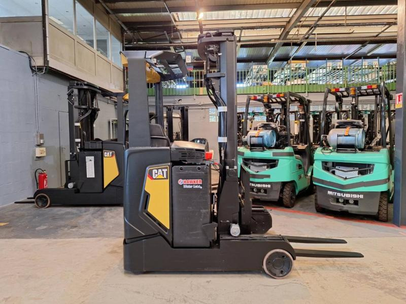 Caterpillar NR16N2 - Reach truck: picture 3 Caterpillar NR16N2 - Reach truck: picture 3