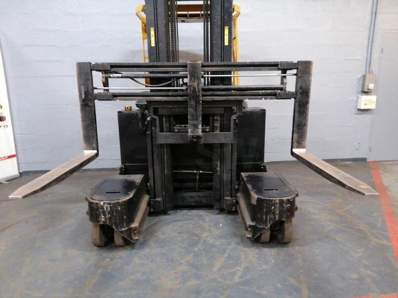 Caterpillar NRM20K - 4-way reach truck: picture 2 Caterpillar NRM20K - 4-way reach truck: picture 2