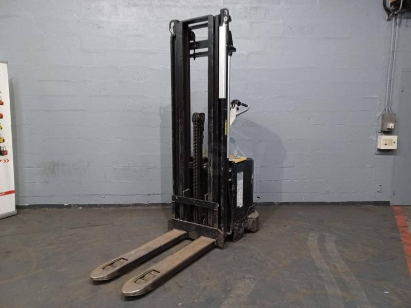 Caterpillar NSV16Ni - Stacker: picture 2 Caterpillar NSV16Ni - Stacker: picture 2