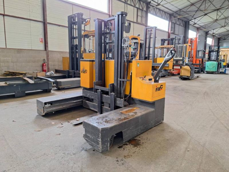 Fac 4VR 2510 - Stacker: picture 1 Fac 4VR 2510 - Stacker: picture 1
