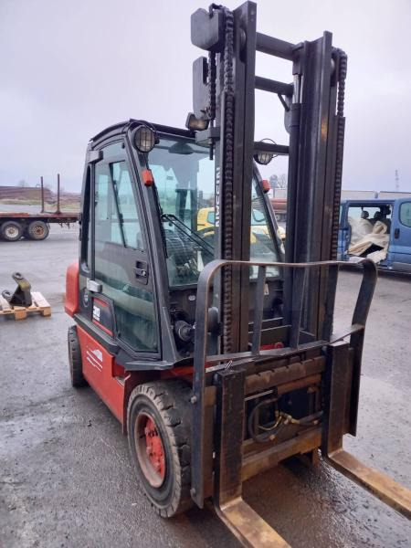 Nissan FGDO2A30Q - Diesel forklift: picture 4 Nissan FGDO2A30Q - Diesel forklift: picture 4