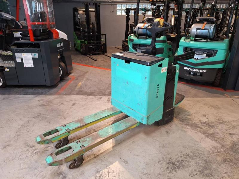 Pallet truck Yale MP20X: picture 8