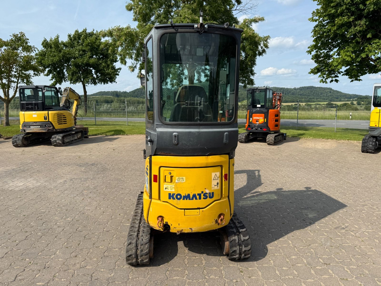 Komatsu PC 16R-3HS, Bj 17, 2210 BH, Tilt mit HS01, GL - Mini excavator: picture 5 Komatsu PC 16R-3HS, Bj 17, 2210 BH, Tilt mit HS01, GL - Mini excavator: picture 5