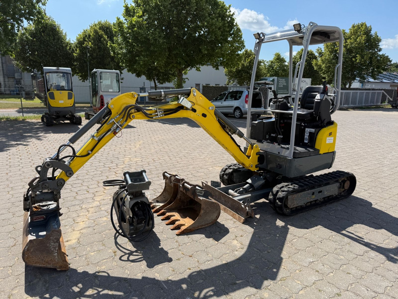 Wacker EZ 17, Bj 21, 820 BH, Tilt, hydr. SW, 3 Löffel - Mini excavator: picture 1 Wacker EZ 17, Bj 21, 820 BH, Tilt, hydr. SW, 3 Löffel - Mini excavator: picture 1