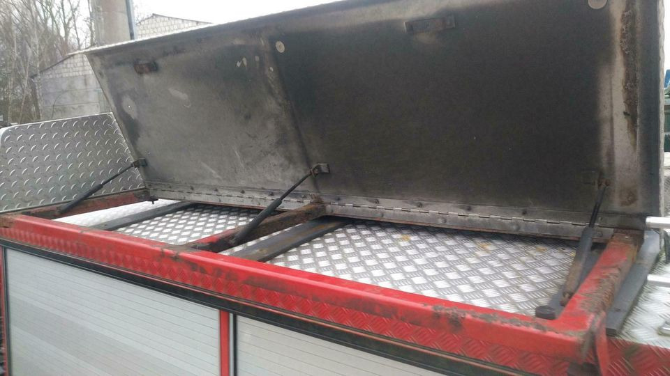 MAN TGA Abdeckung Sattelplatte - Frame/ Chassis for Truck: picture 5 MAN TGA Abdeckung Sattelplatte - Frame/ Chassis for Truck: picture 5