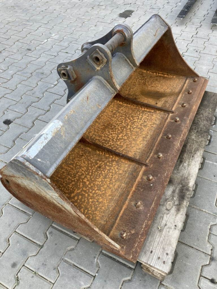 Volvo Böschungslöffel starr - Backhoe loader: picture 1 Volvo Böschungslöffel starr - Backhoe loader: picture 1