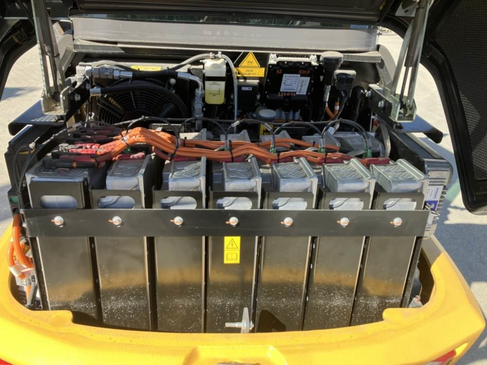 Skid steer loader Volvo JL25H Electric: picture 7