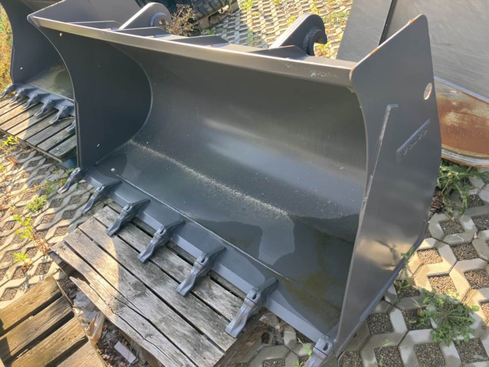 Volvo Schaufel mit Zähnen TPV - Bucket: picture 4 Volvo Schaufel mit Zähnen TPV - Bucket: picture 4