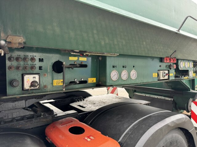 Low loader semi-trailer for transportation of heavy machinery Faymonville STBZ-6VA Tieflader 4+2 Achse + Schwerlast *83 T: picture 15 Low loader semi-trailer for transportation of heavy machinery Faymonville STBZ-6VA Tieflader 4+2 Achse + Schwerlast *83 T: picture 15