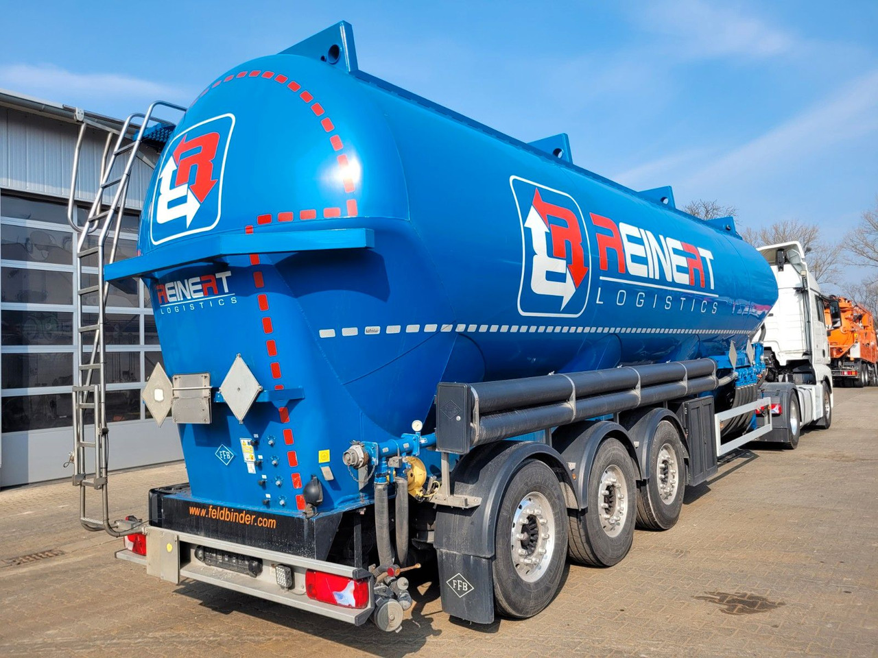 Feldbinder EUT 56.3 Liegend Silo mit ADR AT *56.000 L - Silo semi-trailer: picture 5 Feldbinder EUT 56.3 Liegend Silo mit ADR AT *56.000 L - Silo semi-trailer: picture 5