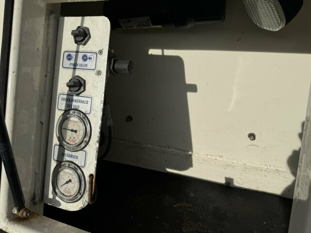 Feldbinder O.ME.P.S Silo Auflieger 27 m³ - Asche, Gülle - Silo semi-trailer: picture 2 Feldbinder O.ME.P.S Silo Auflieger 27 m³ - Asche, Gülle - Silo semi-trailer: picture 2