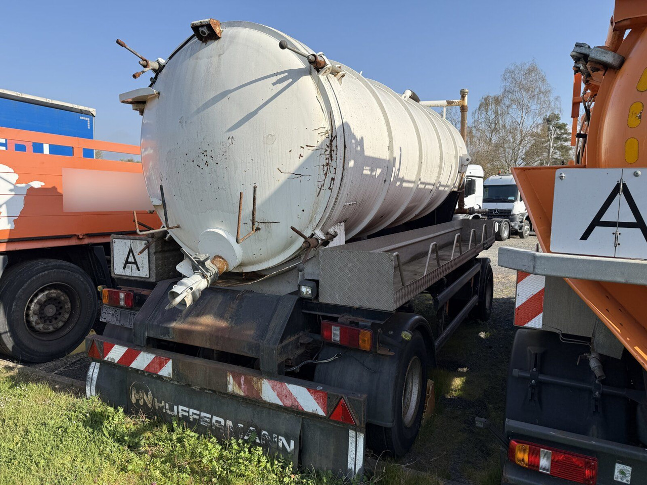 Hüffermann HSD181D Tankanhänger für nicht GGVS Güter - Tank trailer: picture 2 Hüffermann HSD181D Tankanhänger für nicht GGVS Güter - Tank trailer: picture 2
