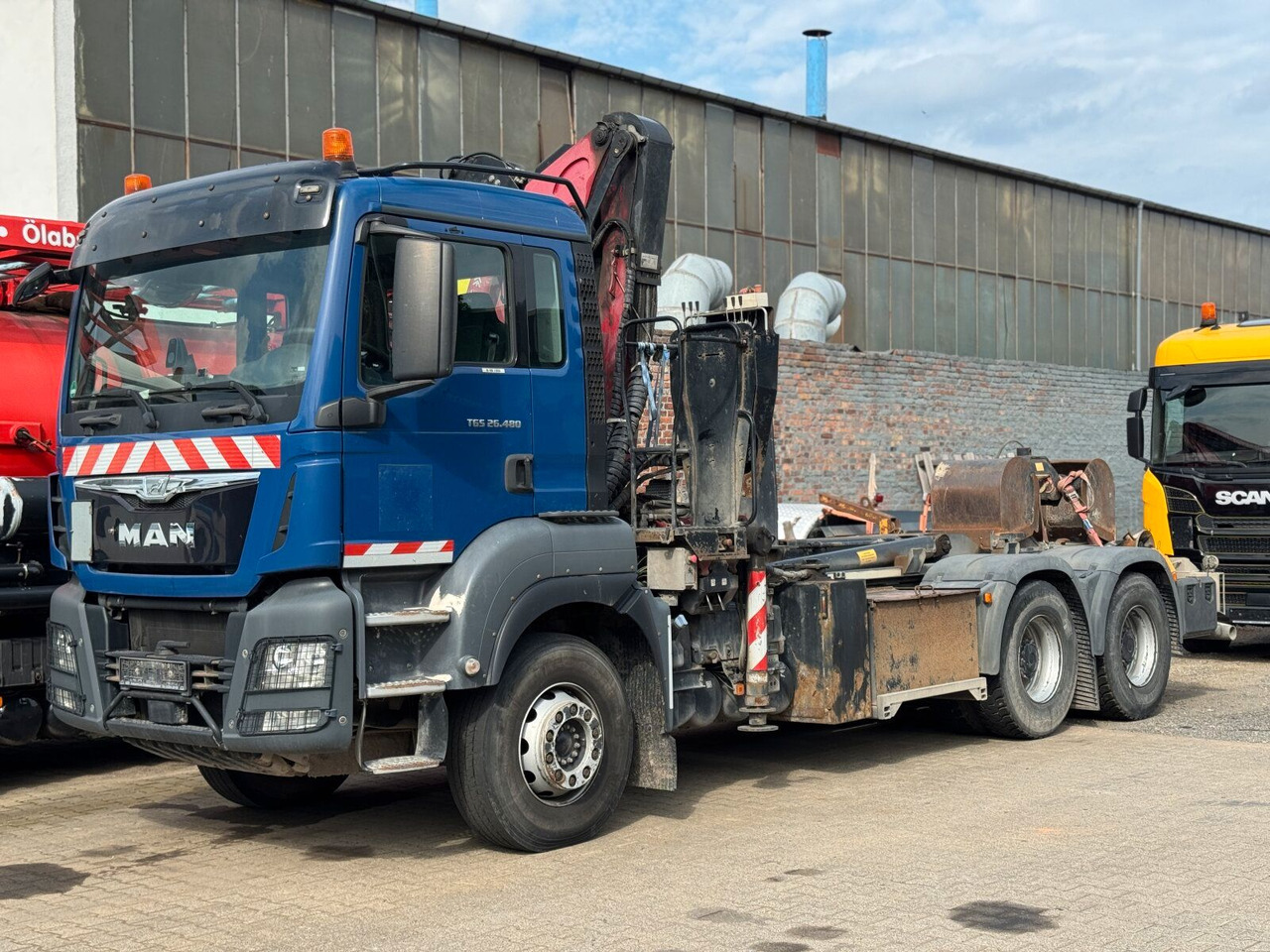 MAN TGS 28.480 6x4 Abrollkipper Kran Greifer 4,63 T - Crane truck: picture 1 MAN TGS 28.480 6x4 Abrollkipper Kran Greifer 4,63 T - Crane truck: picture 1