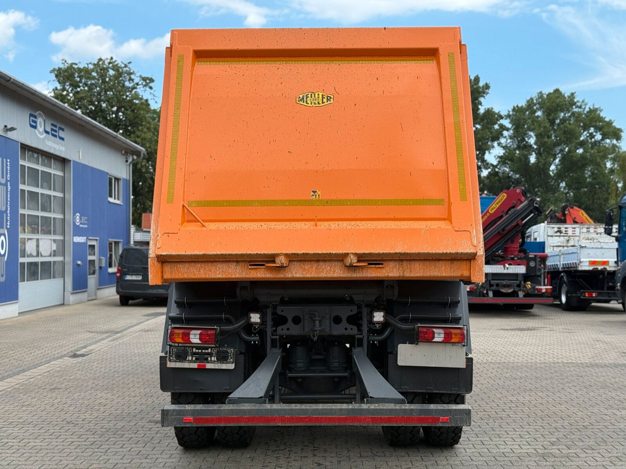 Mercedes-Benz AROCS 4851 8x6 Euro 6 Gesteinkipper MEILLER 25m³ - Tipper: picture 4 Mercedes-Benz AROCS 4851 8x6 Euro 6 Gesteinkipper MEILLER 25m³ - Tipper: picture 4