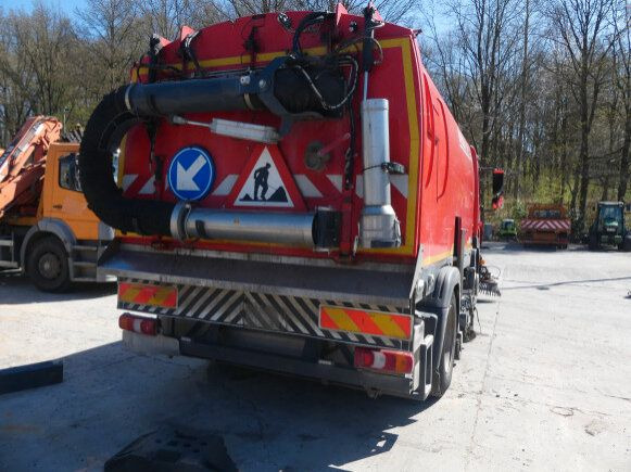 Mercedes-Benz Atego 1324 4x2 Kehrmaschine BROCK HD Anlage - Road sweeper: picture 5 Mercedes-Benz Atego 1324 4x2 Kehrmaschine BROCK HD Anlage - Road sweeper: picture 5