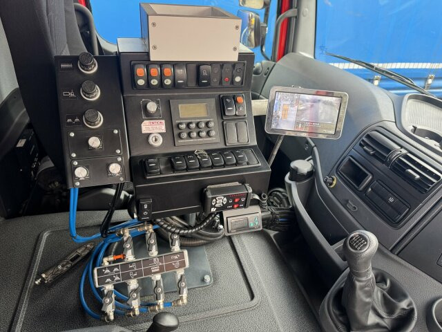 Mercedes-Benz Atego 1324 4x2 Kehrmaschine BROCK HD Anlage - Road sweeper: picture 5 Mercedes-Benz Atego 1324 4x2 Kehrmaschine BROCK HD Anlage - Road sweeper: picture 5