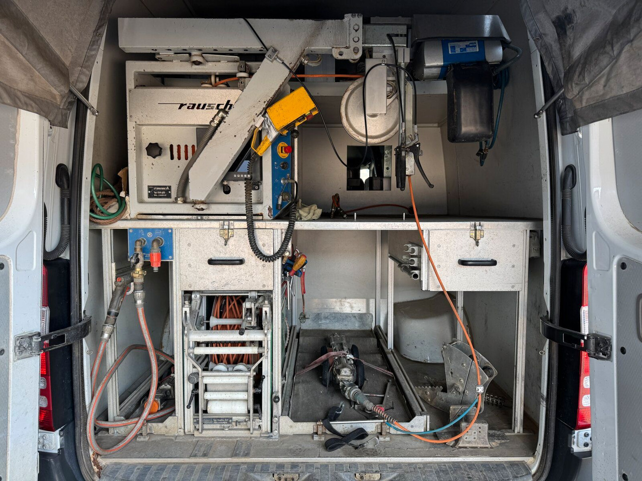 Vacuum truck Mercedes-Benz Sprinter MB TV-Fzg mit Rausch Inspektion Einheit: picture 22