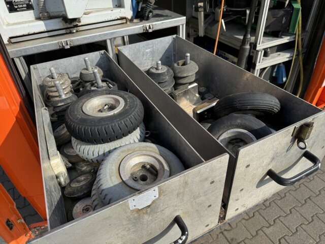 Mercedes-Benz Vario 614D TV Inspektionsanl RCA RAUSCH ELKA 600 - Vacuum truck: picture 2 Mercedes-Benz Vario 614D TV Inspektionsanl RCA RAUSCH ELKA 600 - Vacuum truck: picture 2