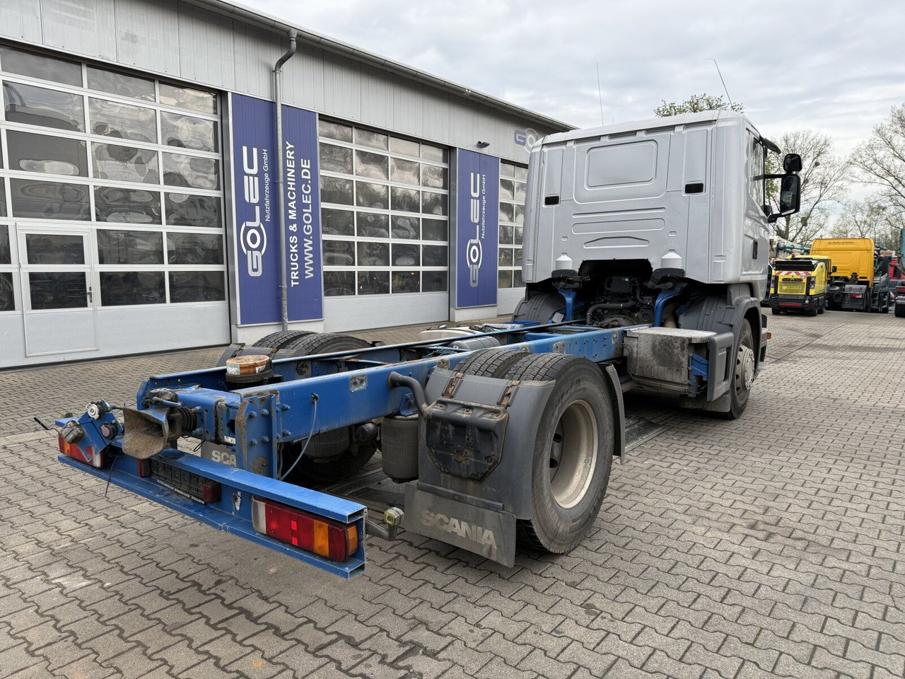 Scania R 420 Tankwagen ADR Fahrgestell Retarder Volluft - Tank truck: picture 3 Scania R 420 Tankwagen ADR Fahrgestell Retarder Volluft - Tank truck: picture 3