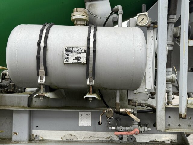 Müller-Mitteltal Liebherr Betonmischer Concrete Auflieger 10 m³ - Semi-trailer: picture 5 Müller-Mitteltal Liebherr Betonmischer Concrete Auflieger 10 m³ - Semi-trailer: picture 5