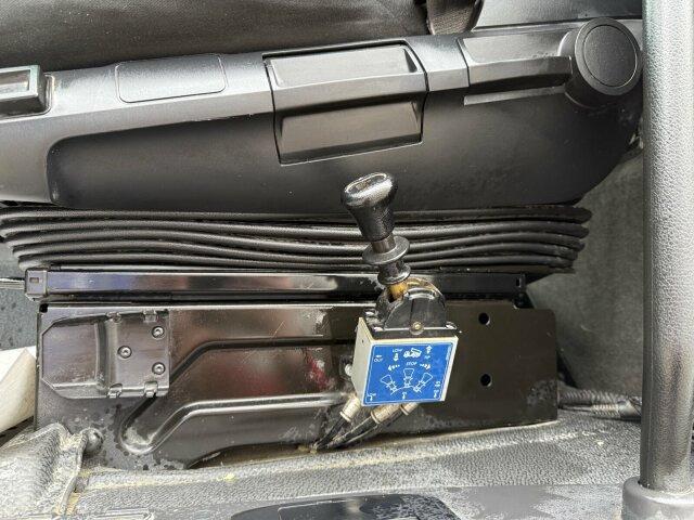 Mercedes-Benz Actros 1843 Sattelzugmaschine 4x2 Kipph. - Tractor unit: picture 5 Mercedes-Benz Actros 1843 Sattelzugmaschine 4x2 Kipph. - Tractor unit: picture 5