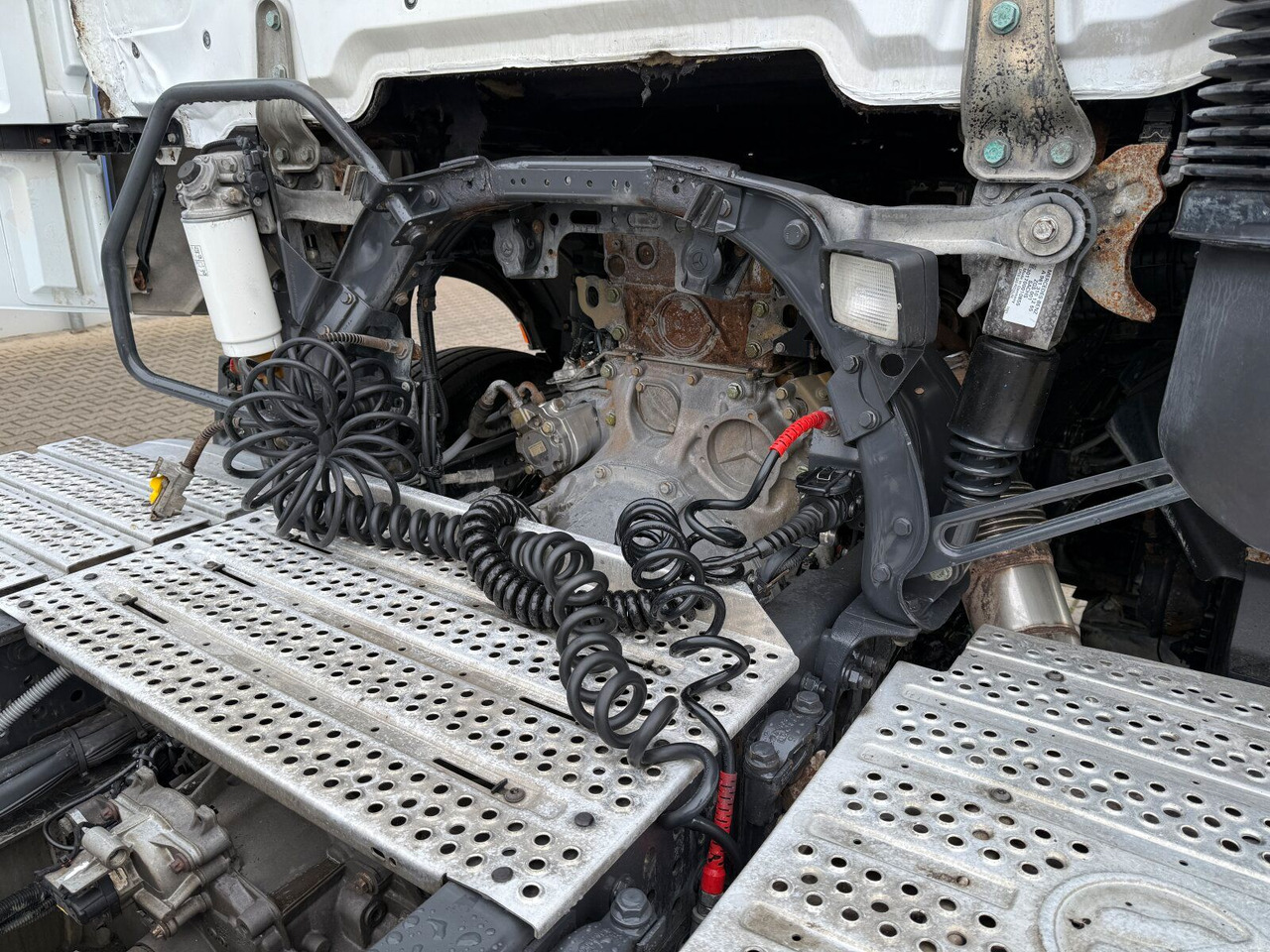 Tractor unit Mercedes-Benz MB Actros 1845 LS Sattelzugmaschine 4x2: picture 11