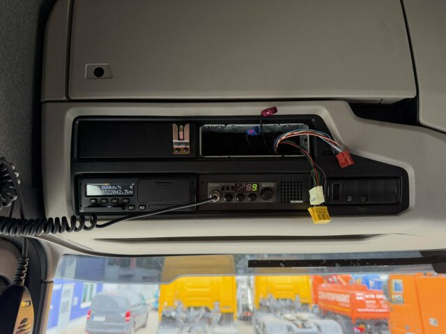 Scania G450 XT 4x4 Euro 6 SZM Kipphydraulik Blatt/ Luft - Tractor unit: picture 4 Scania G450 XT 4x4 Euro 6 SZM Kipphydraulik Blatt/ Luft - Tractor unit: picture 4