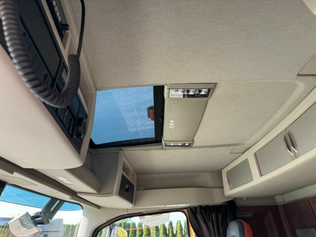 Volvo FH16 750 8X4 Holztransport Alukar TOP! - Timber truck: picture 4 Volvo FH16 750 8X4 Holztransport Alukar TOP! - Timber truck: picture 4