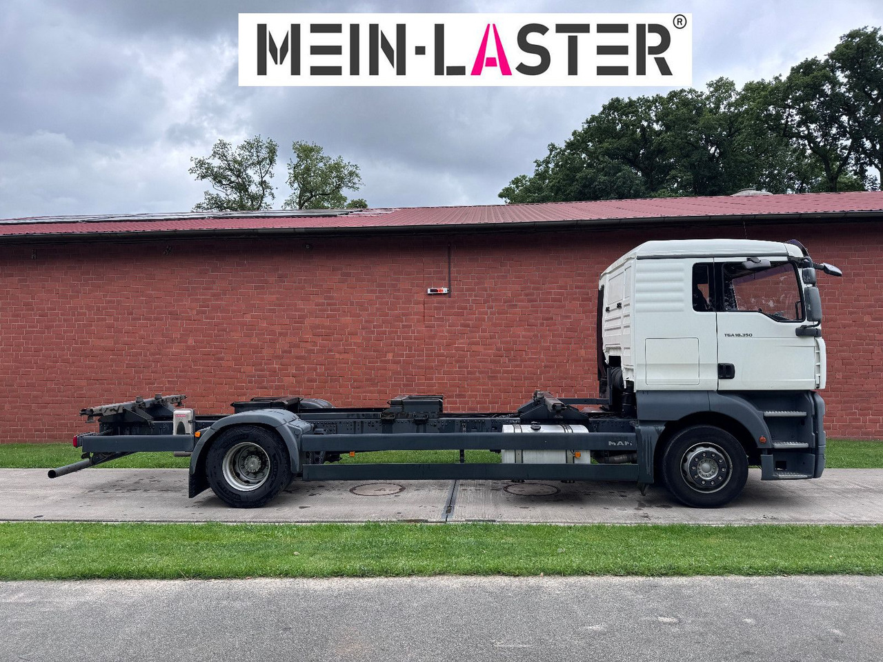 MAN TGA 18.350 BDF 5 Sitzer Klima 209.380 km - Container transporter/ Swap body truck: picture 3 MAN TGA 18.350 BDF 5 Sitzer Klima 209.380 km - Container transporter/ Swap body truck: picture 3