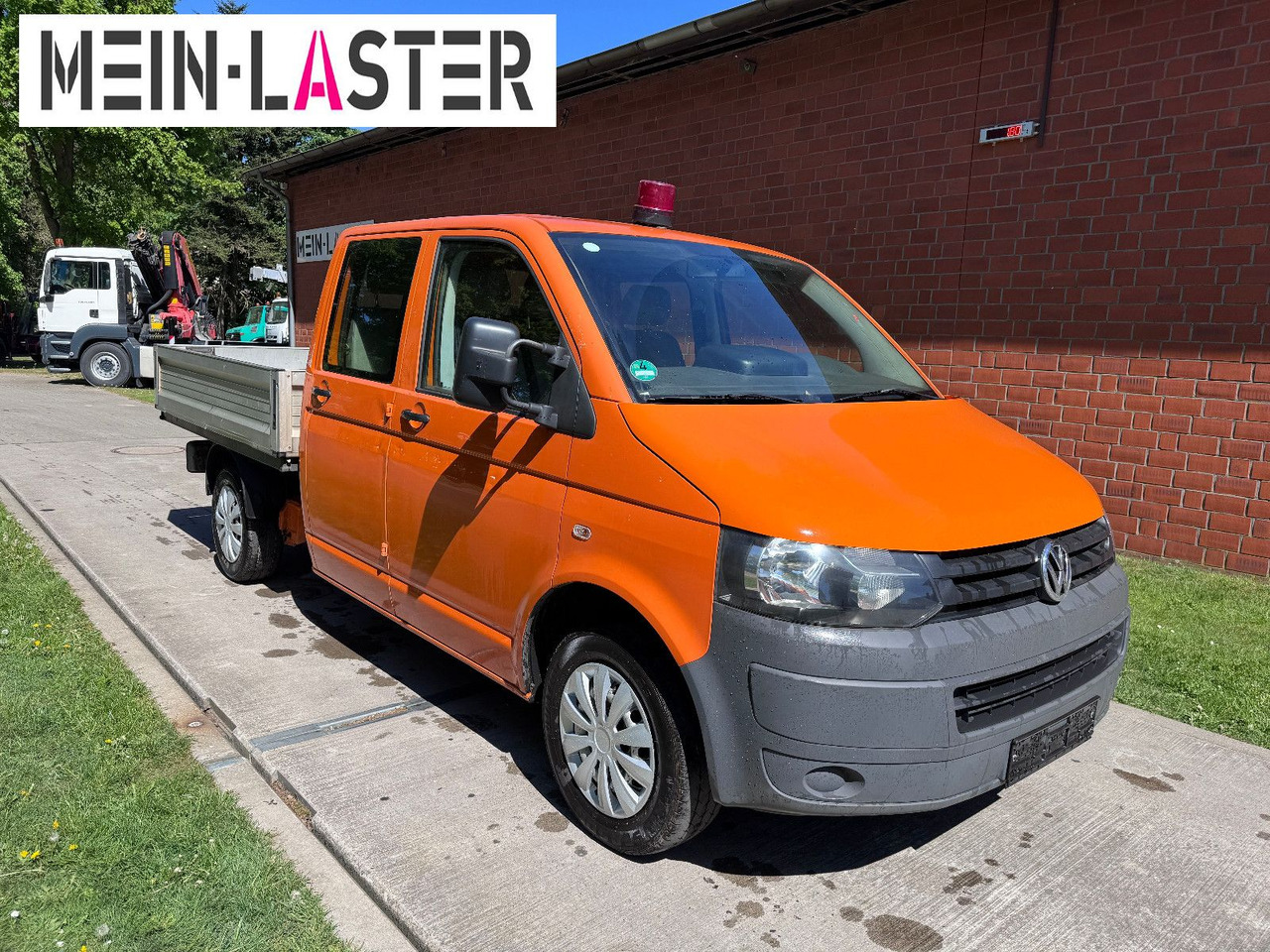 Volkswagen T5 2.0 TDI Doka Pritsche 6 Sitzer AHK - Flatbed van, Combi van: picture 1 Volkswagen T5 2.0 TDI Doka Pritsche 6 Sitzer AHK - Flatbed van, Combi van: picture 1