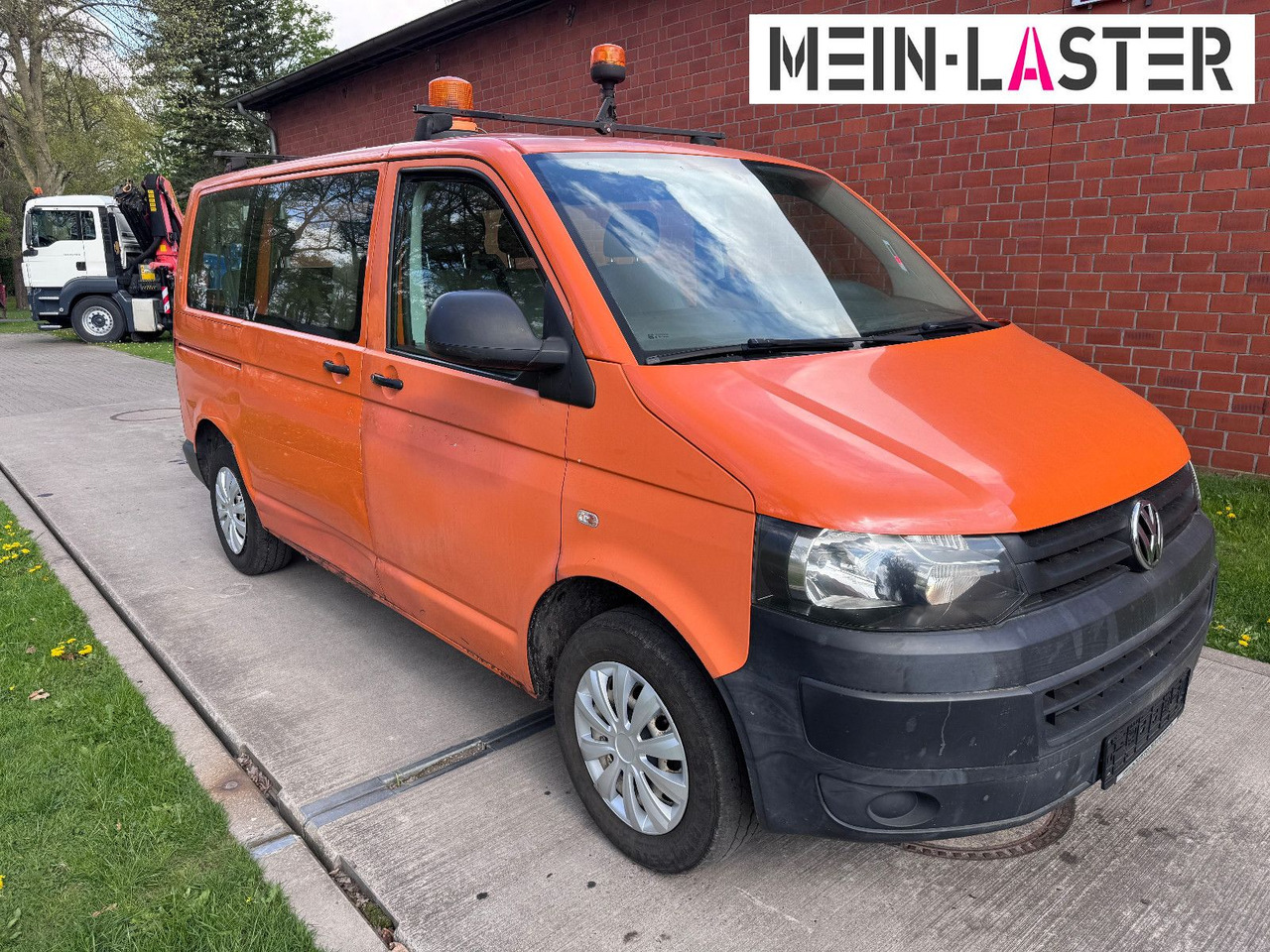 Volkswagen T5 2.0 tdi Bus 9 Sitzer - Passenger van: picture 1 Volkswagen T5 2.0 tdi Bus 9 Sitzer - Passenger van: picture 1