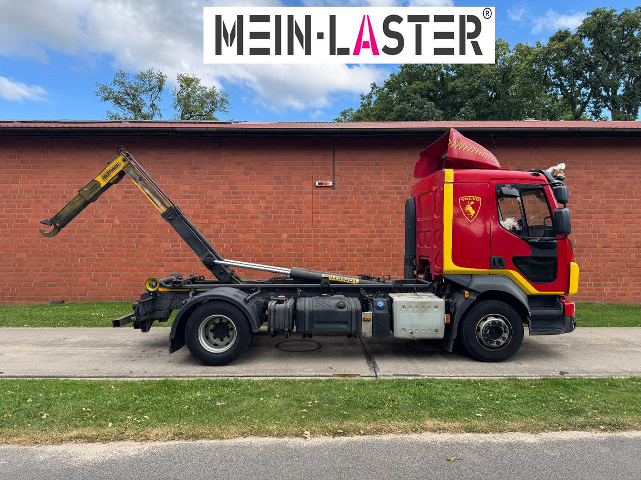 Volvo FL 250 Palfinger T10Duo City + StandardContainer - Hook lift truck: picture 2 Volvo FL 250 Palfinger T10Duo City + StandardContainer - Hook lift truck: picture 2