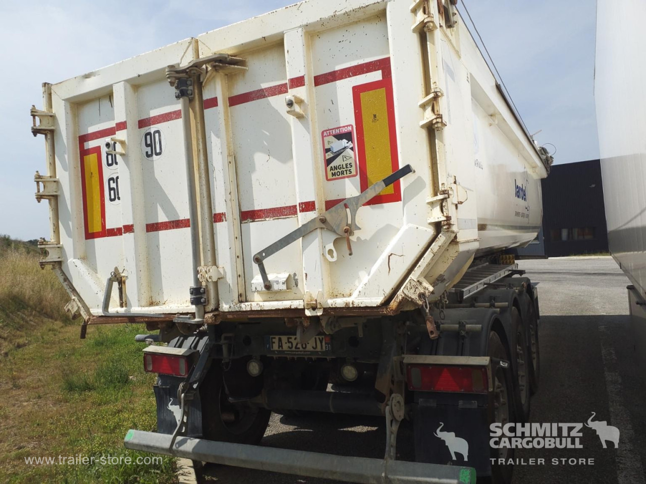 SCHMITZ Tipper Steel half pipe body 26m³ - Tipper semi-trailer: picture 4 SCHMITZ Tipper Steel half pipe body 26m³ - Tipper semi-trailer: picture 4