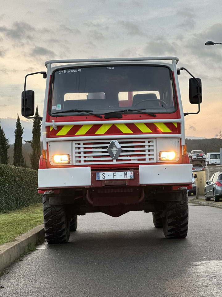 RENAULT M180 - Fire truck: picture 1 RENAULT M180 - Fire truck: picture 1