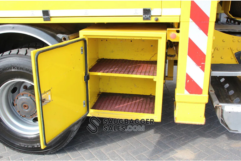 Vacuum truck Mercedes-Benz Actros 4148 RIVARD EXVAC Suction Excavator: picture 7 Vacuum truck Mercedes-Benz Actros 4148 RIVARD EXVAC Suction Excavator: picture 7