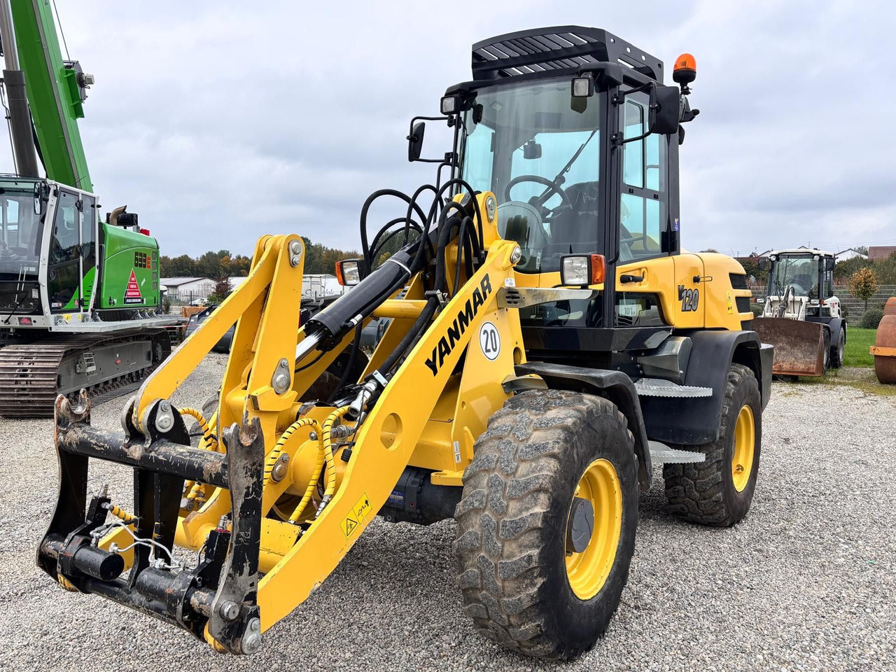 Yanmar V 120 - Wheel loader: picture 1 Yanmar V 120 - Wheel loader: picture 1