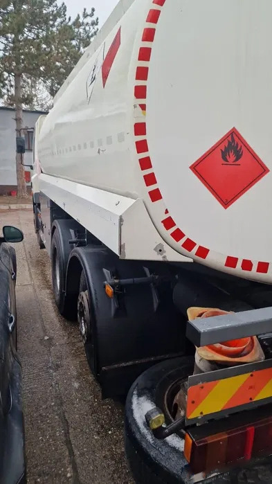 DAF CF75.310 - Tank truck: picture 2 DAF CF75.310 - Tank truck: picture 2