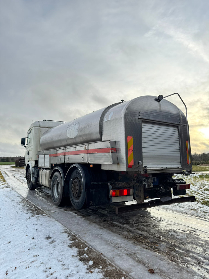 SCANIA G124.470 - Tank truck: picture 4 SCANIA G124.470 - Tank truck: picture 4