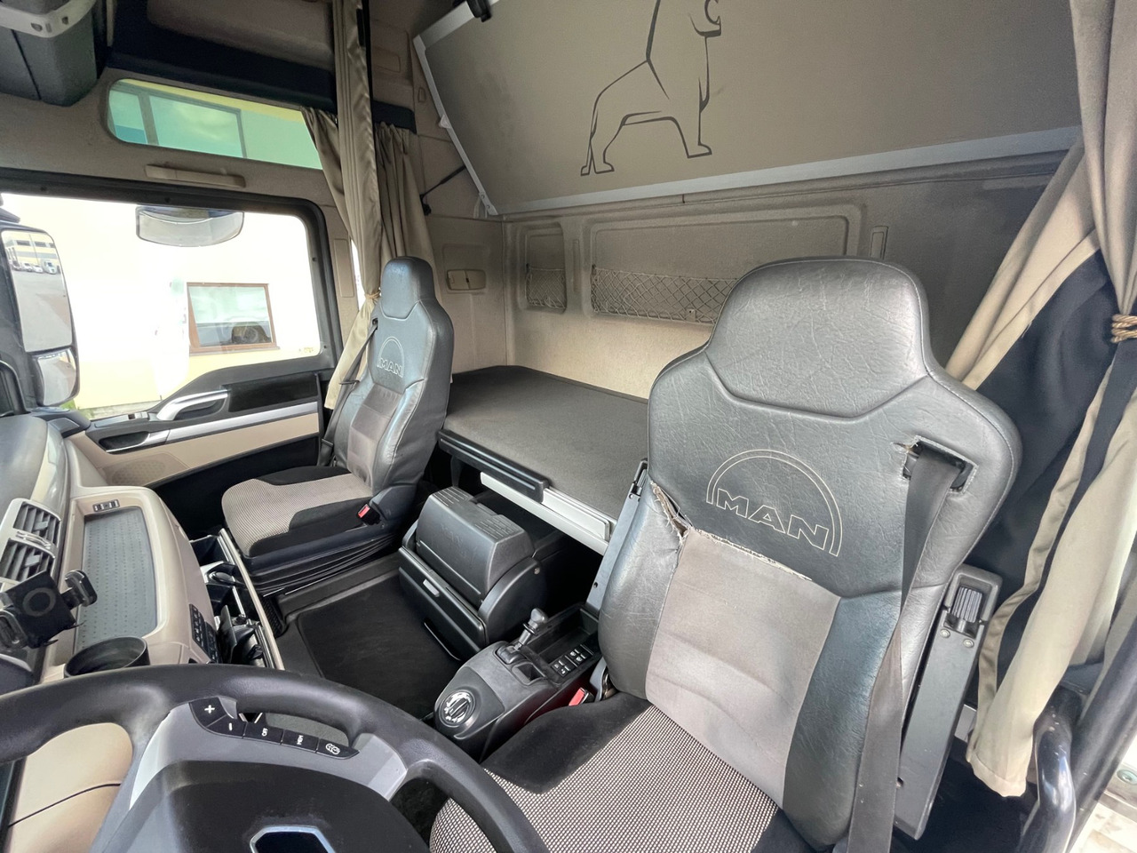 Tractor unit MAN TGX 28.560: picture 17