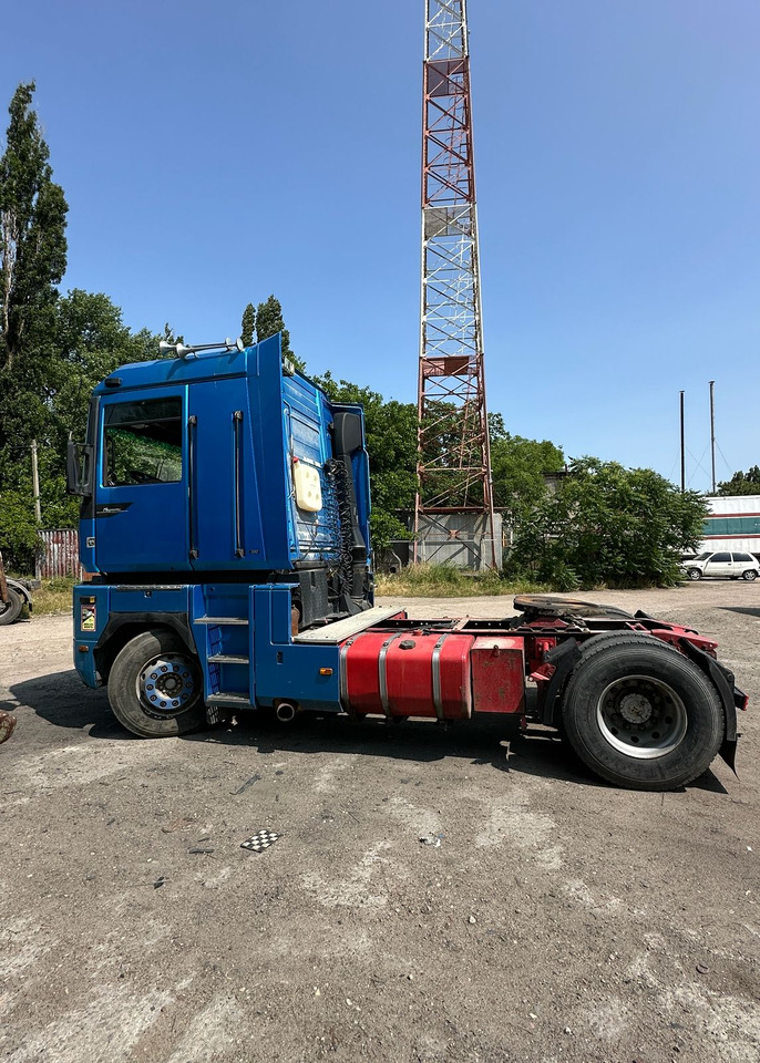 RENAULT Magnum 390 - Tractor unit: picture 4 RENAULT Magnum 390 - Tractor unit: picture 4