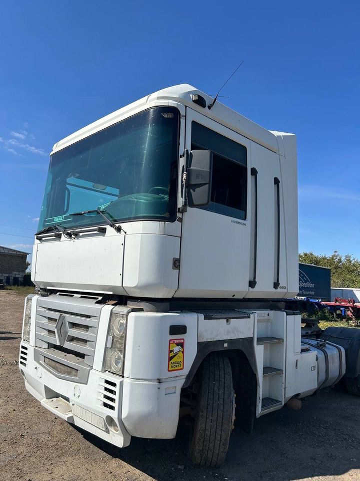 RENAULT Magnum 440 - Tractor unit: picture 4 RENAULT Magnum 440 - Tractor unit: picture 4